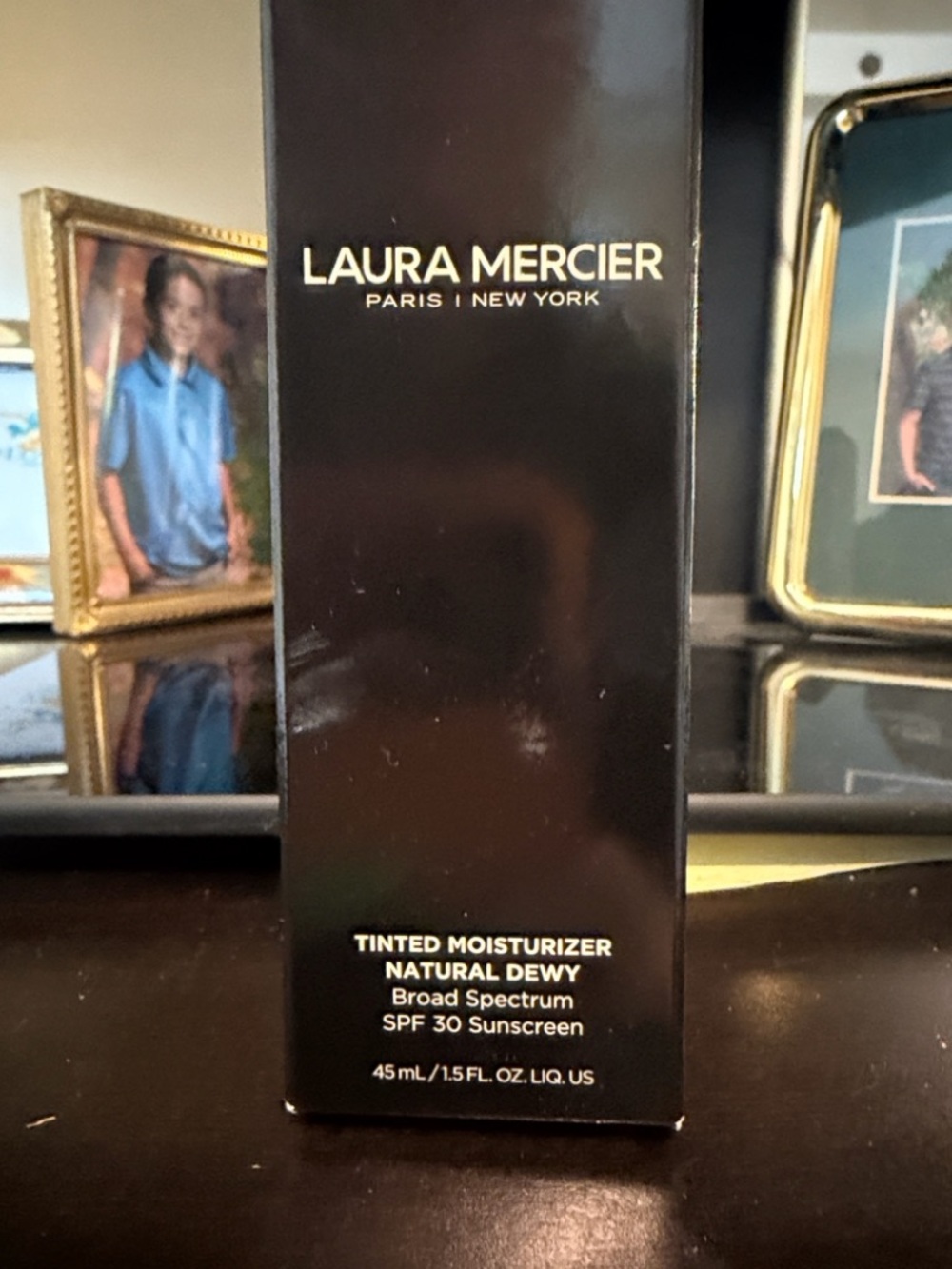 laura mercier Natural Dewy Tinted Moisturizer - Fawn (peach/beige)